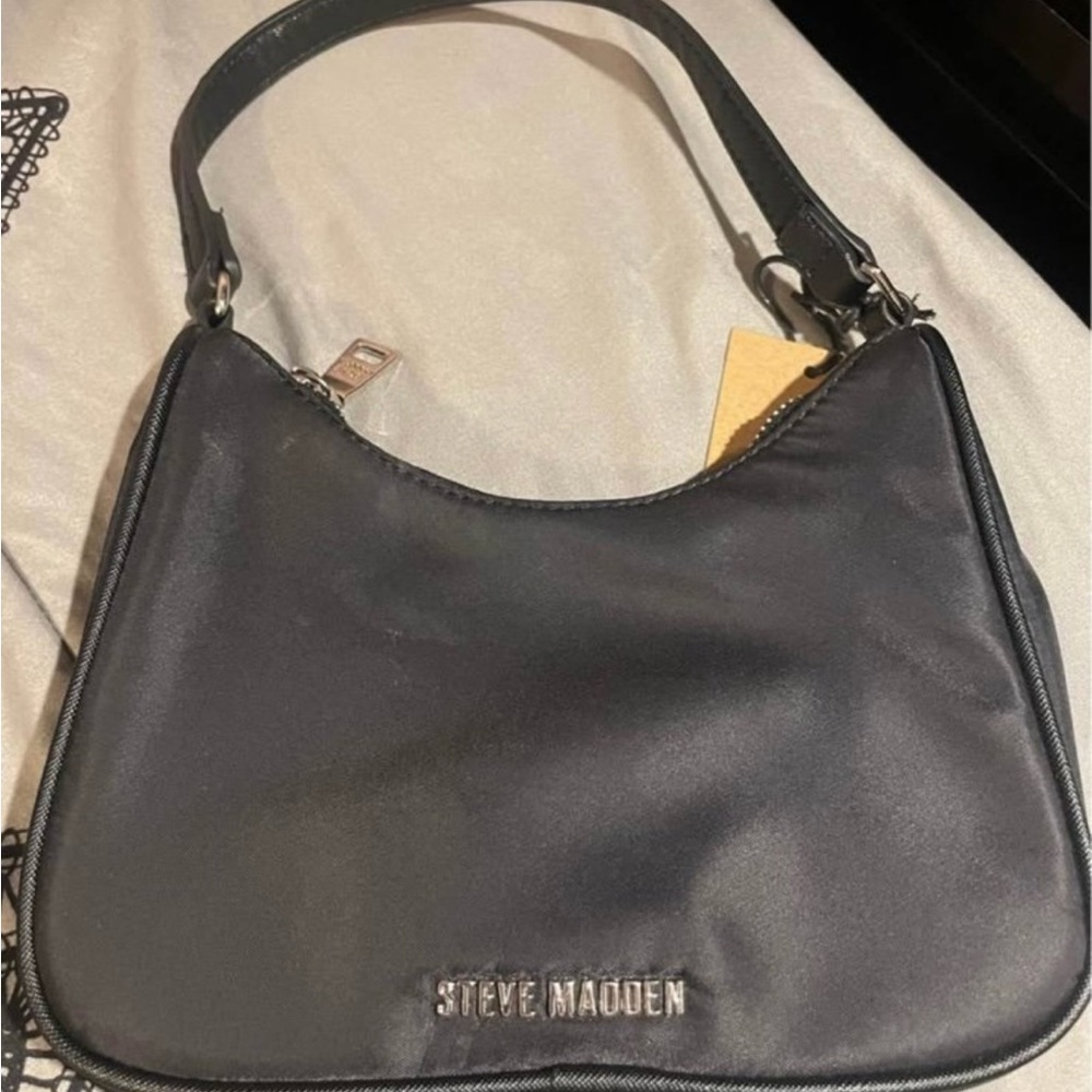 Steve Madden Sleek Black Shoulder Bag
